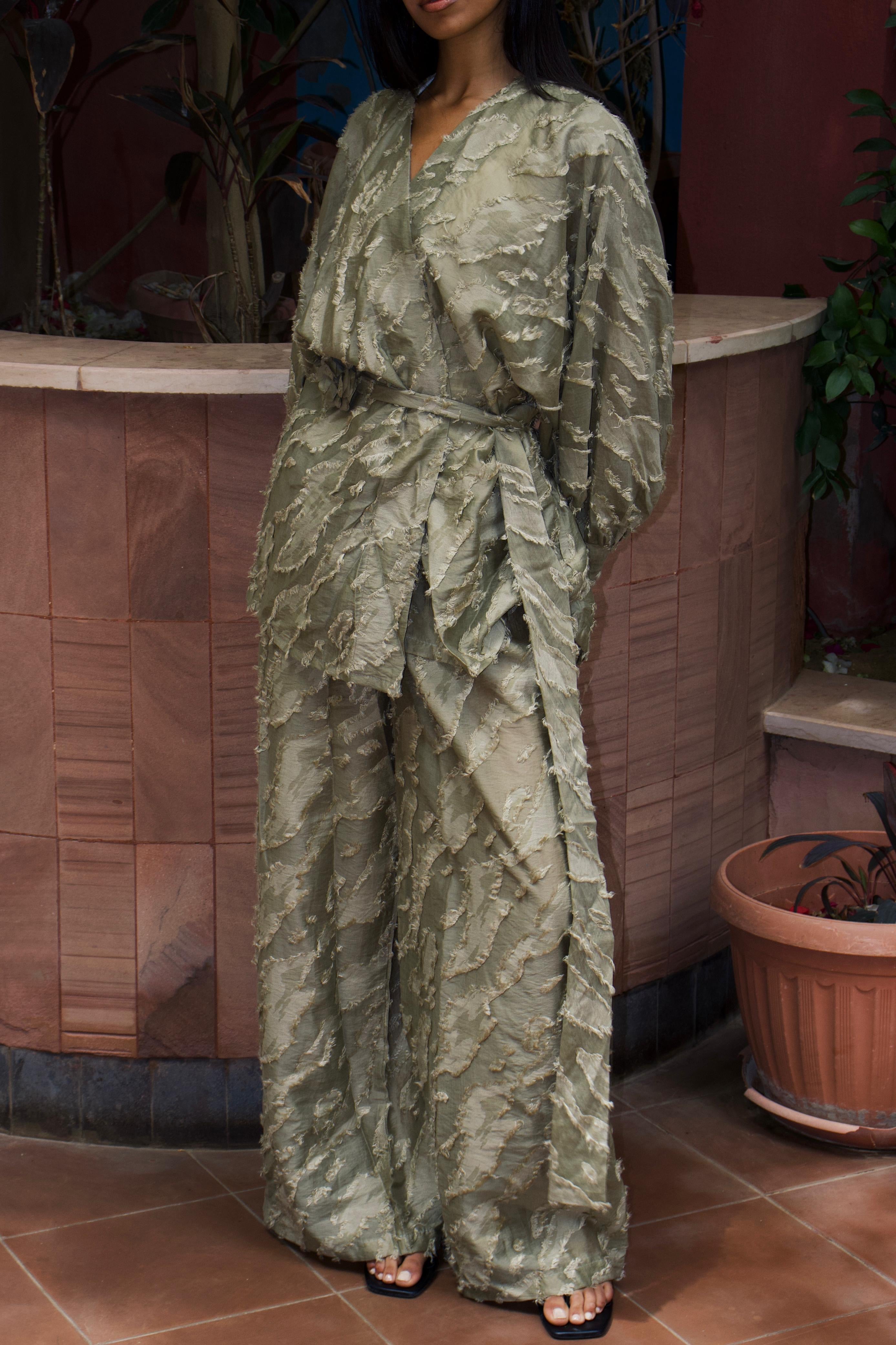 FLOWER SET - KHAKI