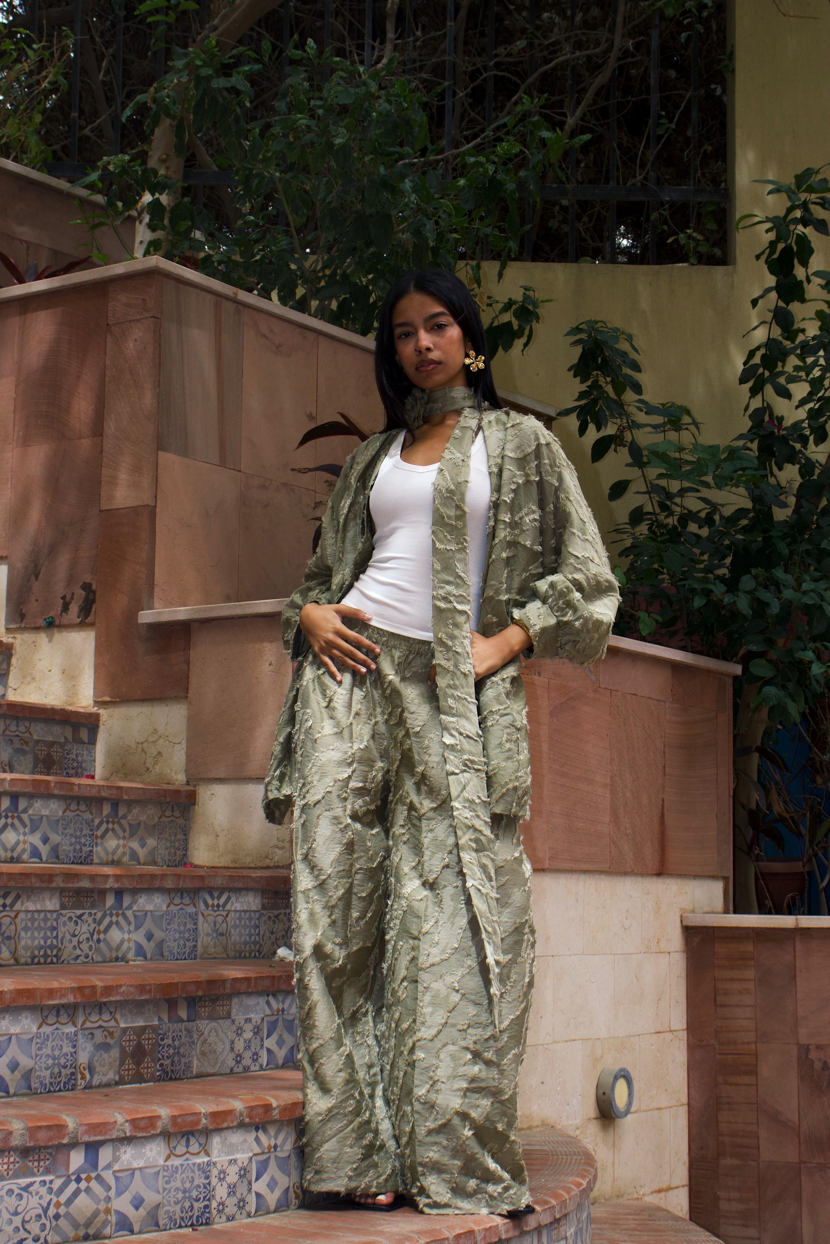 FLOWER SET - KHAKI